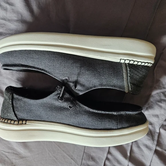 Hey Dude Women's Gray Casual Shoes - Picture 3 of 6